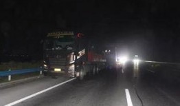 郑州高速爆料事件视频,揭秘高速路惊险瞬间